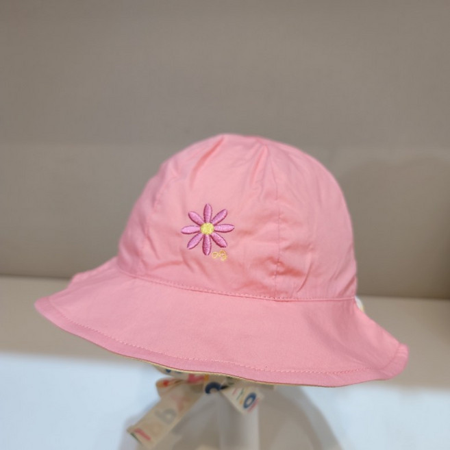 [아가방]강남점* 60%할인 하나로 두가지 느낌 리버시블 챙모자/와이어 챙으로 모양잡기 좋음