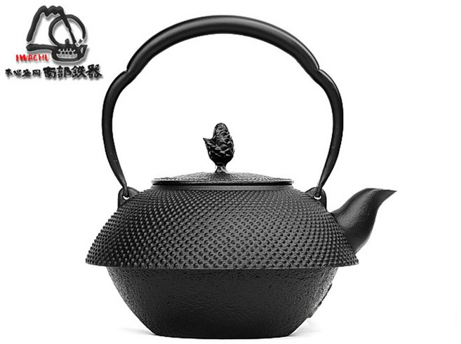 日本岩鑄 南部鐵器 新千鳥霰壺18型 鑄鐵壺 1.5L, 1個