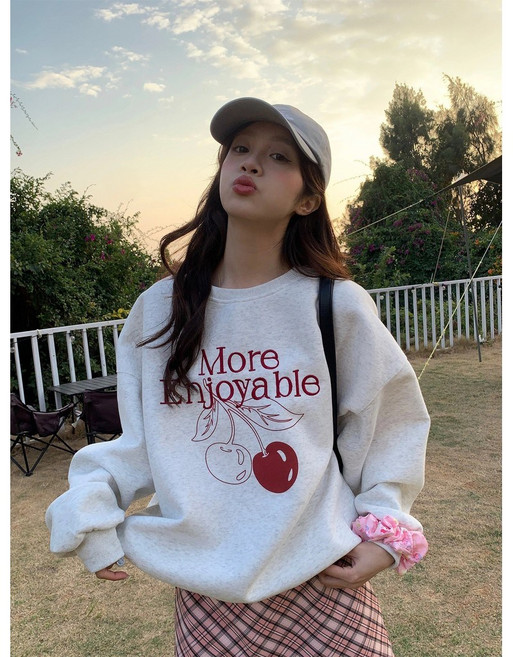 小蘭優購 櫻桃印花韓系上衣 - 新款女裝圓領寬鬆長袖衛衣