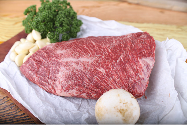 [호영농장]직접키운 국내산 한우 젊은암소 국거리 양지 1등급이상., 600g, 1개