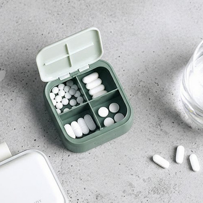 4분할 사각 미니 알약통 영양제케이스, 1개, 사각 그린