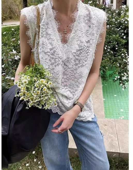 펀칭 민소매 뷔스티에 캉캉 블라우스