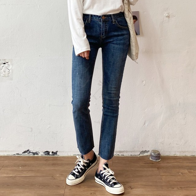 가비진 여성 슬림 일자 스판 빅사이즈까지 밑단 컷팅 청바지 핏이 살아나