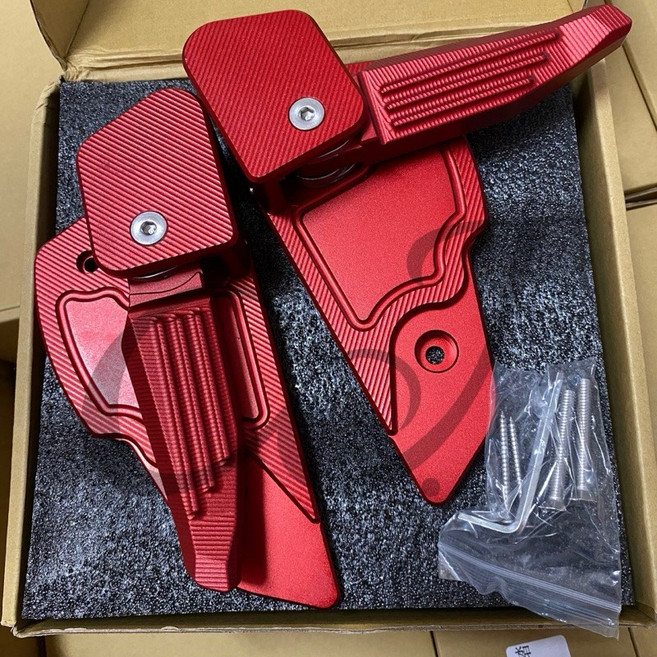 CJ motor 新偉 飛旋踏板 彈射踏板 125 150 春天 衝刺 偉士牌 Vespa 腳踏 彈射, 1個, II 紅 Red