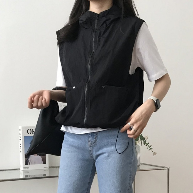 럭키제이 후드 바람막이 조끼 바스락 스트링 경량 베스트 여성 루즈핏 아우터