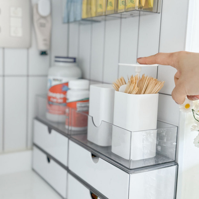 리블리홈 툭 눌러쓰는 면봉 이쑤시개 보관함, 화이트, 1개