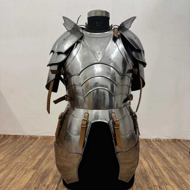 중세 철갑옷 고대 용병 전사 기사 판금 착용 갑옷