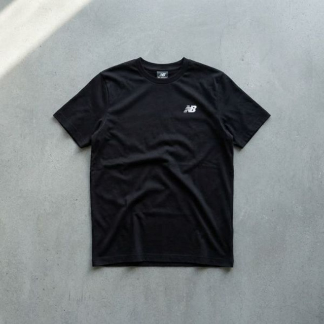 뉴발란스 남녀공용 프로즌 스몰 로고 티셔츠 - 19 Black NBNEFB1503 Co.1697664