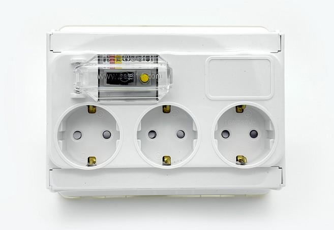 누과차단 노출 콘센트 3구 화재예방 재해방지, 누과차단 노출 3구 콘센트, 일반형