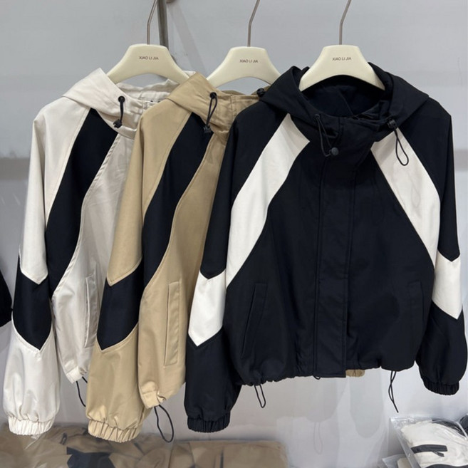 (신상 추천) 여성 후드 배색 야구복 바람막이 자켓 봄 가을 편한 블랙 심플 캐주얼 오버핏 날씬해보이는 패션 카고 스트링 시보리 디자인 데일리 포켓 지퍼 간절기 아우터 상의 잠바