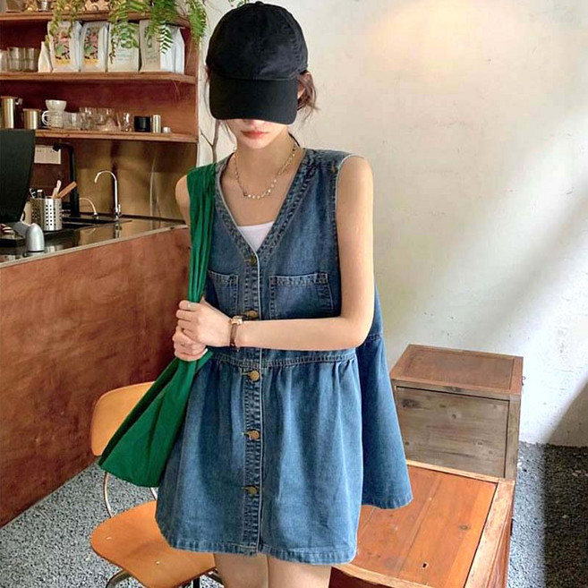 여성 데님 민소매 원피스 키작녀 A라인 청치마 날씬해 보이는 나시 조끼 원피스 멜빵 브이넥 치마 바캉스 원피스
