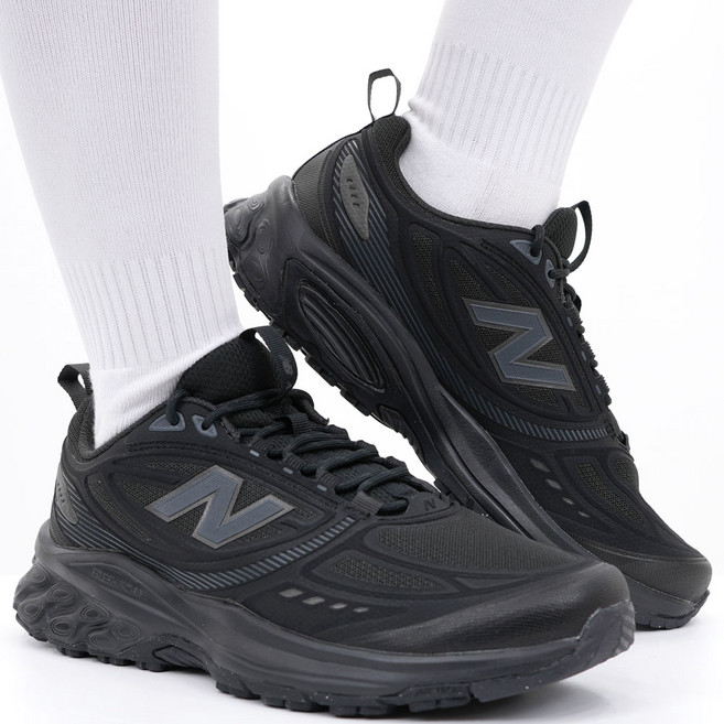 뉴발란스 남성 러닝화 메쉬 운동화 경량 트레일화 쿠셔닝 워킹화 올 테레인 트레킹화 어글리슈즈