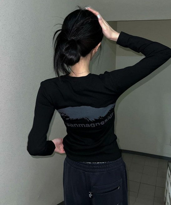 [5월 27일 배송] TANSANMAGNESIUM 마운틴 롱슬리브 (블랙)