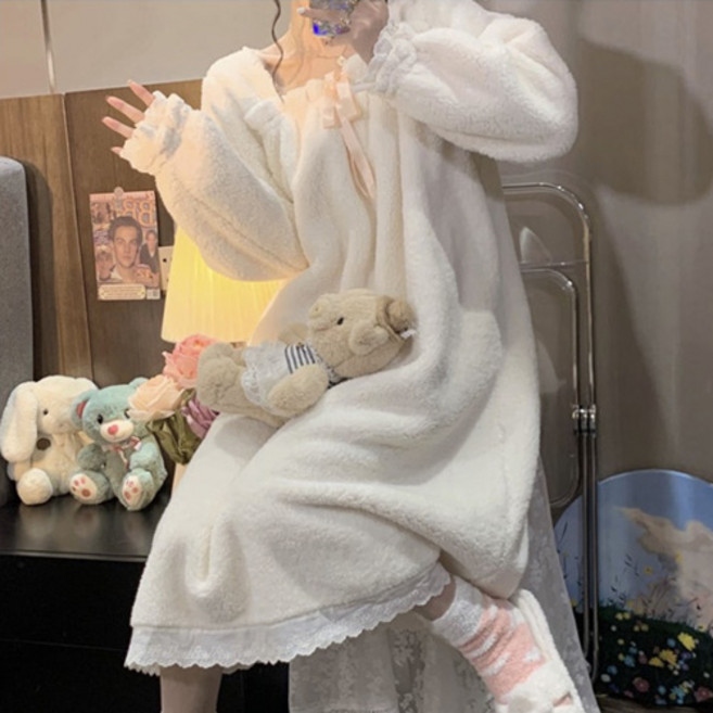 "따듯하게" 집에서도 우아하게 부들부들 포근 따듯 / 피리리본수면원피스파자마SM