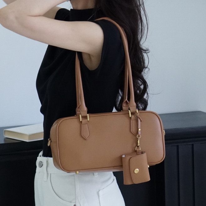 명품 리더백 데일리 여성 숄더백 직장인 디자이너 소가죽 가방