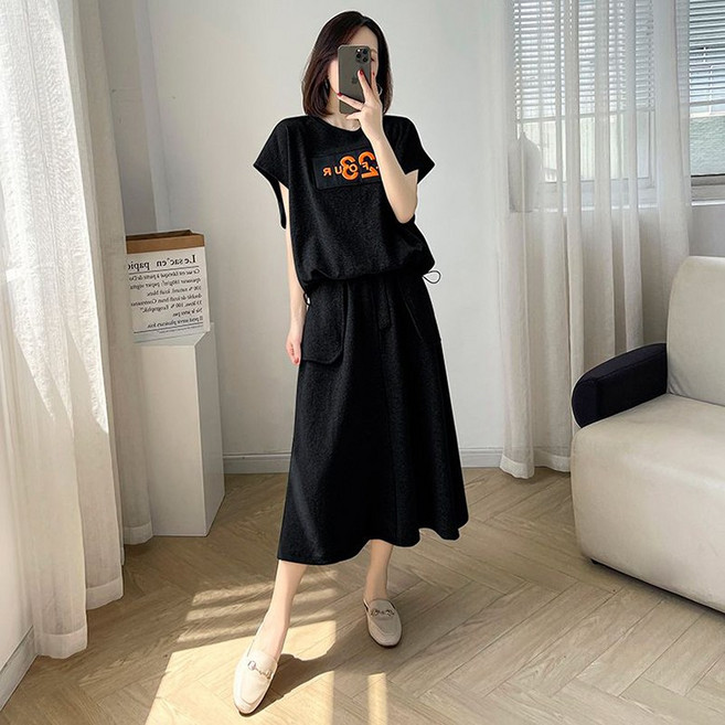 ORZQU 여름 여성 빅 사이즈 루즈핏 반팔티 + 스커트 투피스세트 데일리룩