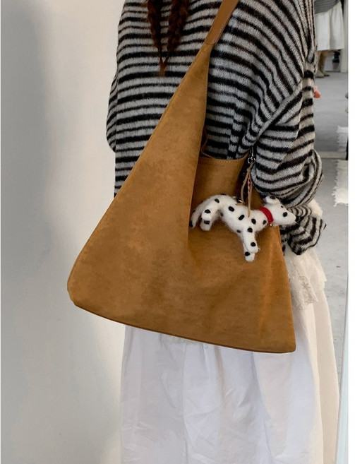 폭군의셰프 연지영 임윤아 가방 옷 패션 12회 의상 숄더백 크로스백 스웨이드