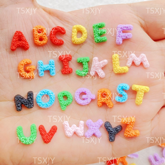 100pcs 컬러 수지 미니 캐릭터 26자모 네일아트 액세서리 플랫 백 클립북 매력 DIY 장식 공예품, 그림을 보다, 100개, 무미