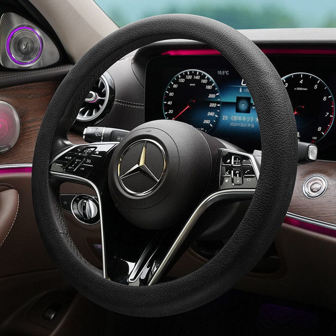 프라하오렌지 핸들커버 자동차 차량용 가죽 순정형 고급 완벽한 그립감 미끄럼방지 논슬립 차량용품, 1+1(2개), 블랙