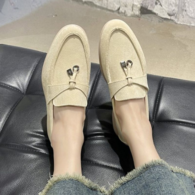 레이디슈 스웨이드 레더 태슬 슬립온 로퍼 0061