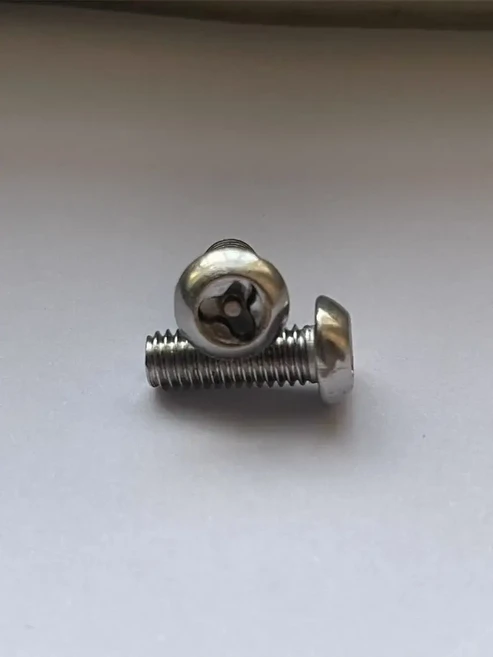 304 스테인레스 스틸 Y자형 나사 팬 헤드 삼각형 볼트 도난 방지 바늘 나사 M3-M6