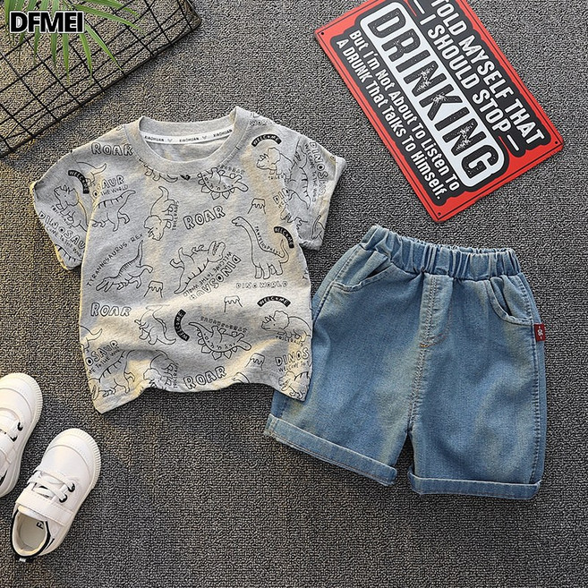 QRU 夏季兒童新款套裝寶寶恐龍圓領T恤牛仔短褲時尚童裝洋氣衣服