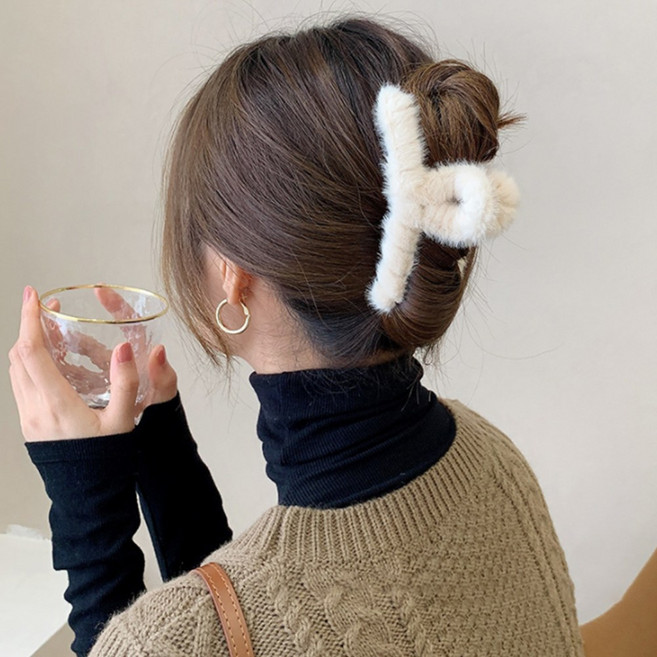 진우 폼폼이 머리핀 집게핀 퍼 털 호피 양털 벨벳 겨울 올림머리 반머리 헤어