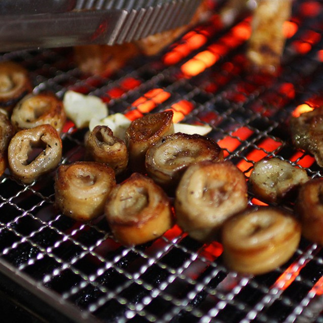 캠핑음식 대구 돼지 막창 400g 곱이꽉찬 부산물 구이 생 냉동 소막창 불막창 무뼈닭발 껍데기, 04 양념불막창300g, 300g, 1개