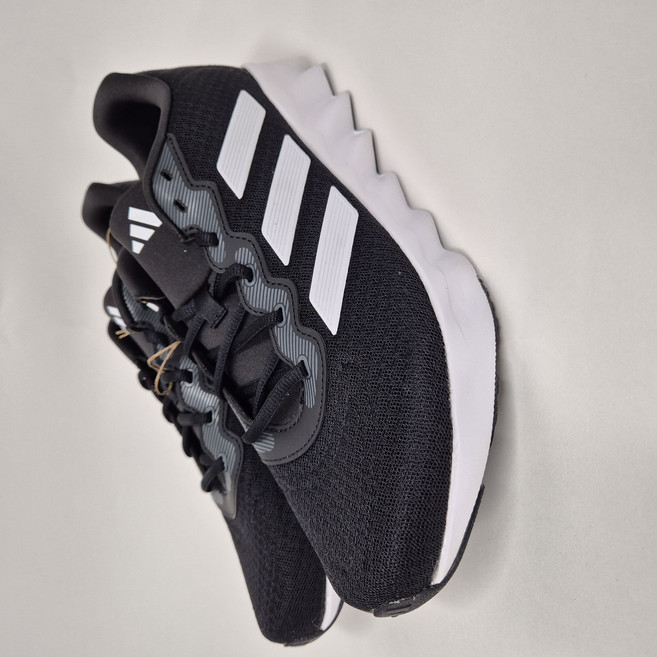 아디다스 남자 운동화 스위치 무브유