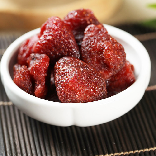 赤柑食品 台灣草莓乾 240公克 台灣製造 無添加 無防腐劑 果乾蜜餞零食, 1個, 240g