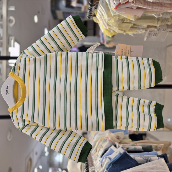 아가방[동아쇼핑점] 25년 F/W가을겨울@유아남아여아공용 상하복세트 일상복 @/ 어린이집 등원 실내복으로좋은 상하세트/ 만지면 깜짝놀라는촉감 스트라이프/ 멀트상하