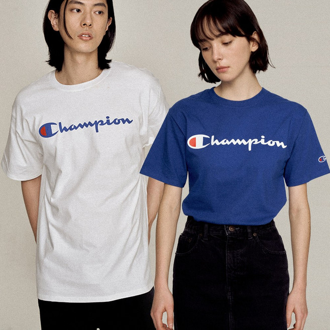 (남여공용) 챔피온 반팔 로고 그래픽 티셔츠 GT23H