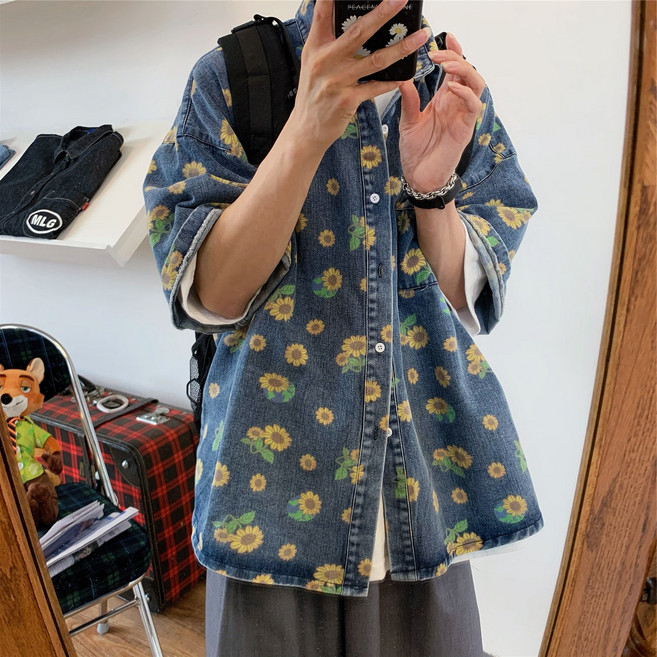 【港味滿印雛菊】牛仔襯衫 短袖襯衫 男士襯衫 復古襯衫 做舊水洗 寬鬆版型 夏季潮搭 街頭休閒風