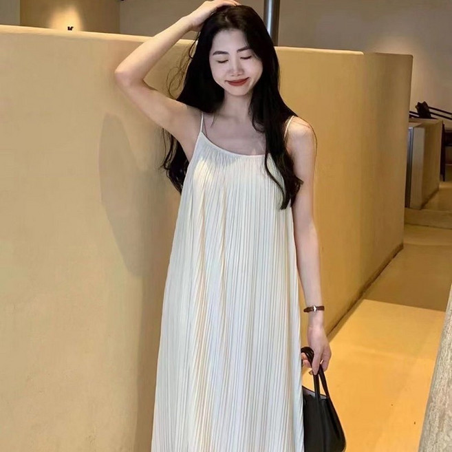 프리티글라라 여성 플리츠 루즈핏 민소매 끈나시 롱 원피스