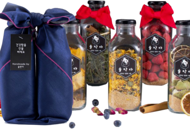 담금주키트 DIY칵테일만들기 새해선물 승진선물 기념일선물 집들이선물 파티선물 완벽한선물포장 술선물 500ml 2병 보자기포장, 국화, 딸기베리