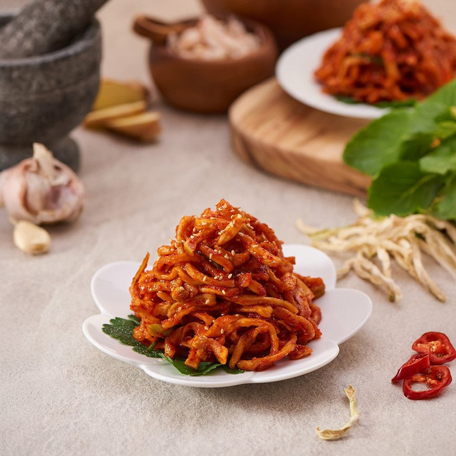 [이킴] 아삭 무말랭이무침 800g / 수제 반찬 / 식이섬유 풍부, 1개
