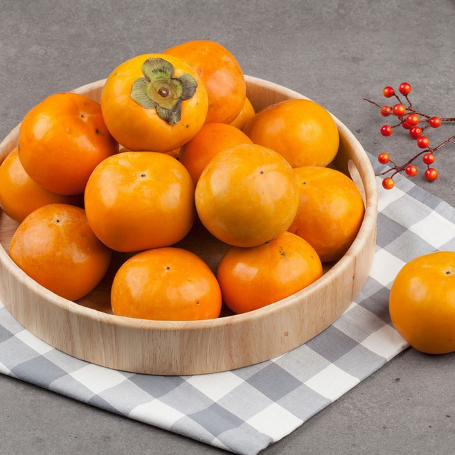 진영단감 부유단감 햇 단감 / 1kg 중과 (5과내외) / 품평회 1등 수상 경력있는 농가