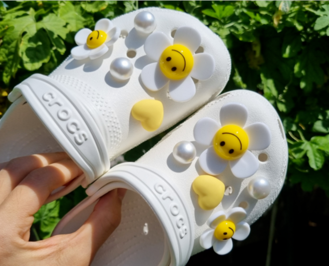 [윈썸] 데이지 꽃 진주 웃음꽃 스마일 파츠 신발 만들기 슬리퍼 꾸미기 장식 신발꾸미기 신꾸 (10P)