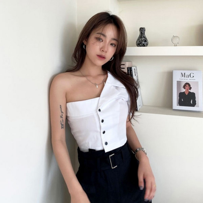 [레티고] 언발란스 카라 셔츠 크롭 블라우스