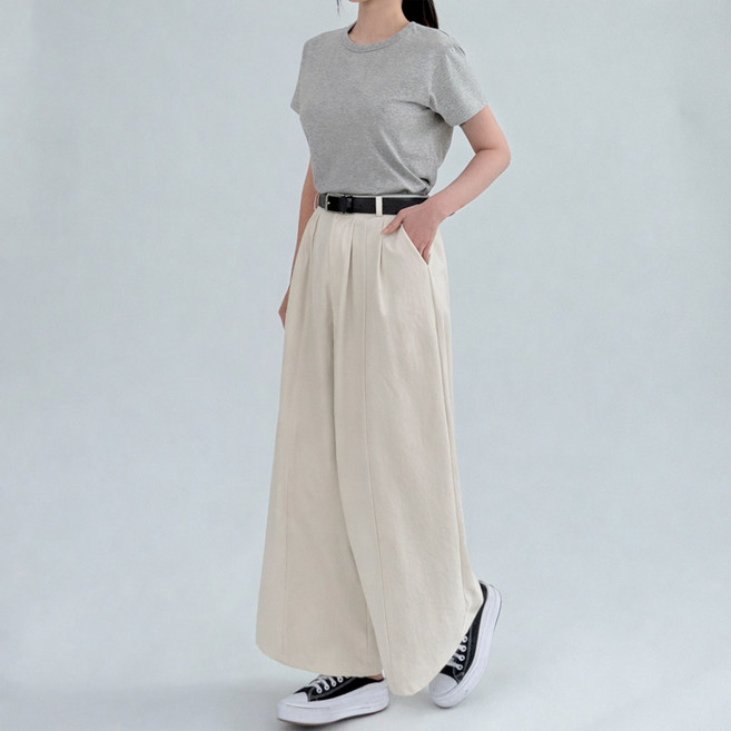 페이 절개 핀턱 뒷 밴딩 세미 와이드핏 코튼 팬츠