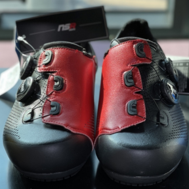 NSR 아이언-11 평페달용 자전거 신발 로드 라이딩 MTB 싸이클 슈즈 당일발송 + 사은품증정, 블랙/레드, 250