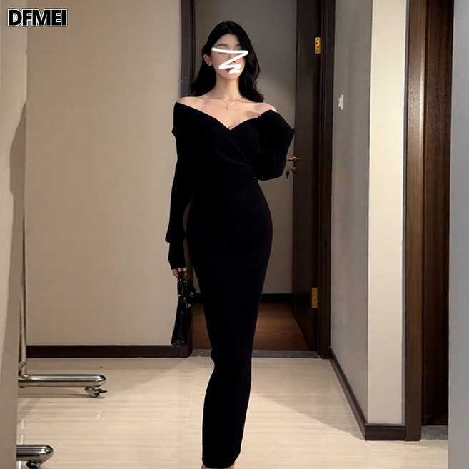 DFMEI 純欲一字肩針織連衣裙子女秋冬新款高級感收腰顯瘦毛衣裙