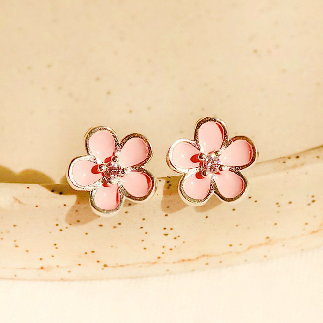 MOOLDN 실버925 미니 핑크 플라워 큐빅 은귀걸이 (+ 실버 클러치)