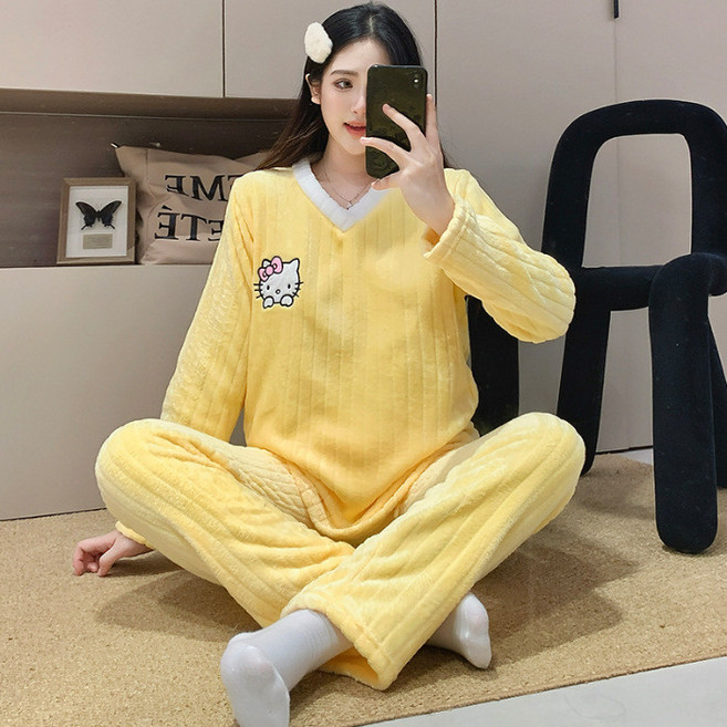 KT貓 睡衣套裝 V領卡通繡花 甜美休閒可愛舒適