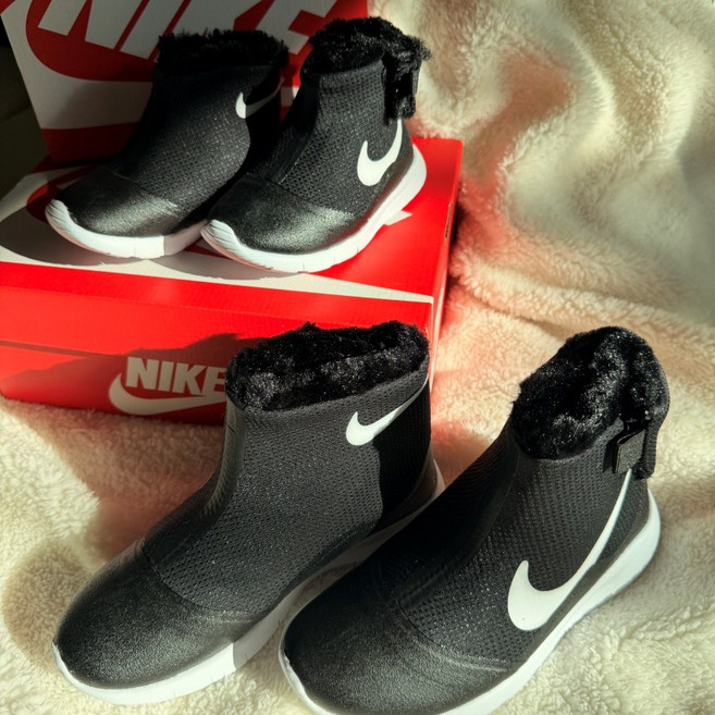 나이키 키즈 주니어 탄준 하이 겨울 털신 방한화 주니어 유치원 초등학생 털부츠