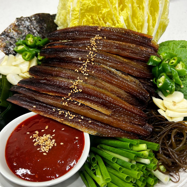 포항 산지직송 프리미엄 구룡포 과메기 1개 단품 5마리 10쪽 1-2인분, 1세트, 과메기 10미 (20쪽) 야채세트