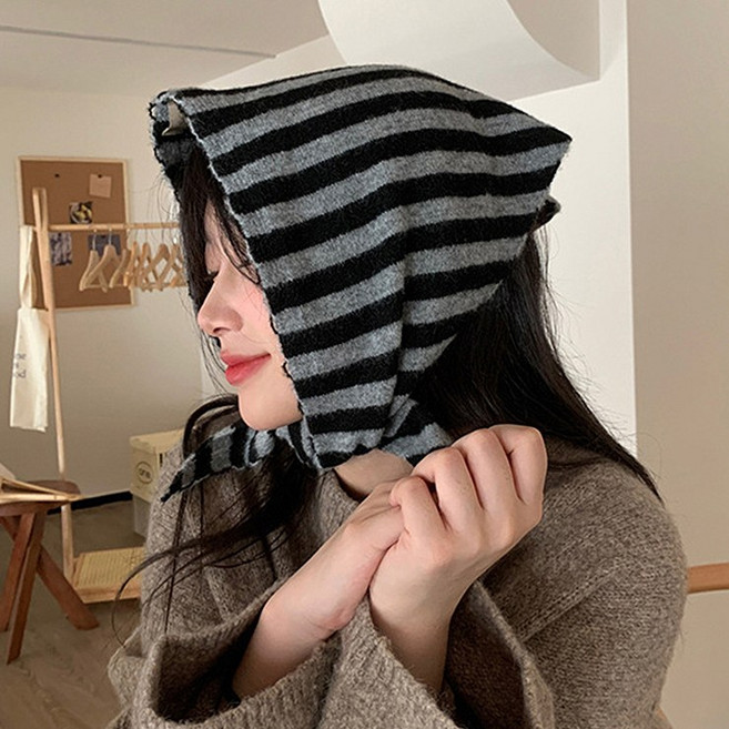 어나더뷰 2431 블리 울 니트 헤어 커치프 삼각 머플러 숄 스트라이프 반다나 보닛햇 후드 목도리 미니 쁘띠 스카프 두건