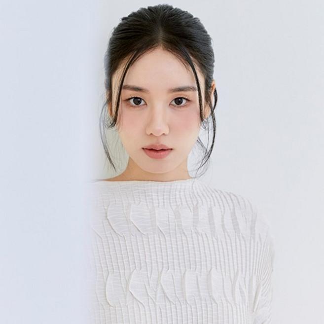 셀렙샵에디션 최초가 69 900X요이츠25SS 반달 플리츠 블라우스 203666