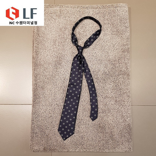 #LF #블루라운지 #마에스트로 #20SS #그린플라워 도트 넥타이 #깔끔한넥타이 #클래식넥타이