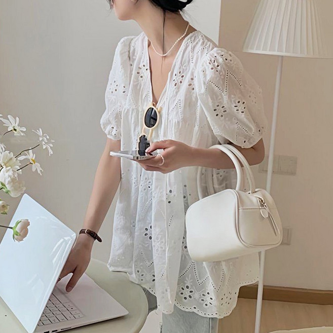 메이킹유 [2size/~XL] 퍼프 레이스 펀칭 스트링 WC1922이렌블라우스